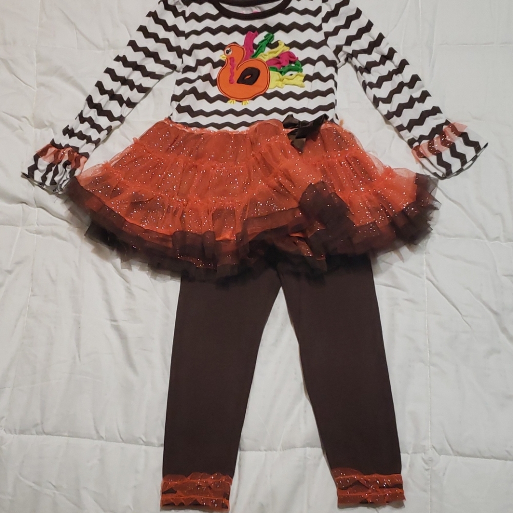 Nannette Thanksgiving outfit